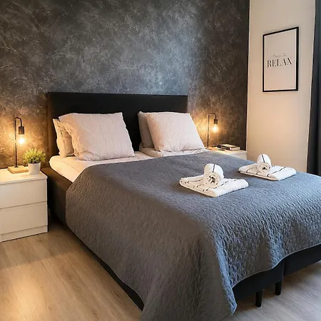 Modern Two-room In Center -wifi, Parking, Prime Location Appartement *