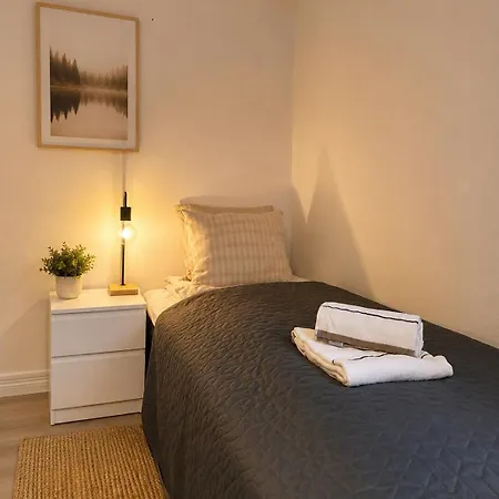 Modern Two-room In Center -wifi, Parking, Prime Location Appartement Kouvola